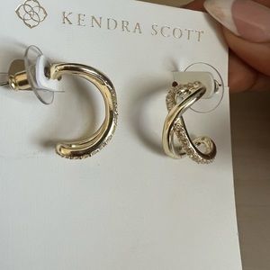 Kendra Scott Annie Gold Infinity Huggie Earrings in White Crystal